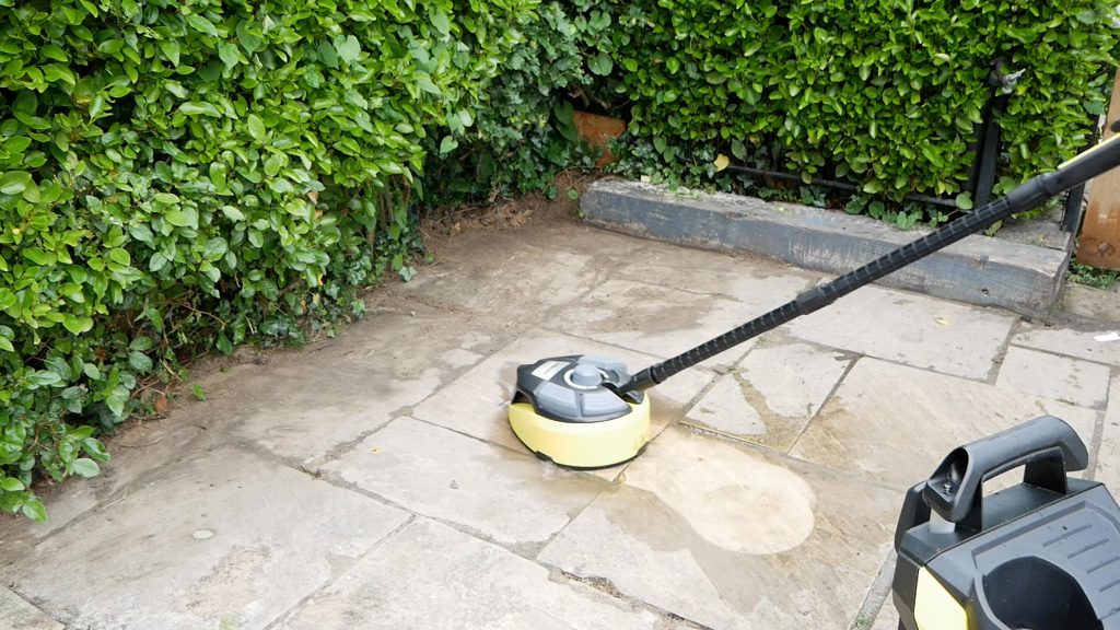 Advantages of the powerful electric pressure washers