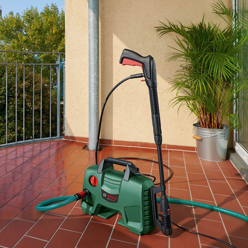 Advantages and disadvantages of a portable pressure washer